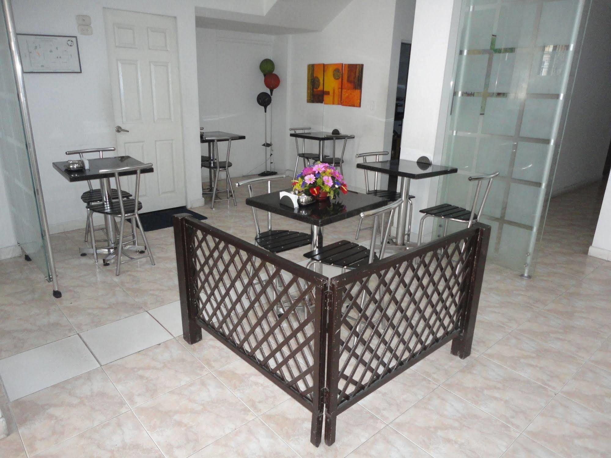 Hotel Fenix Real Bogotá Extérieur photo