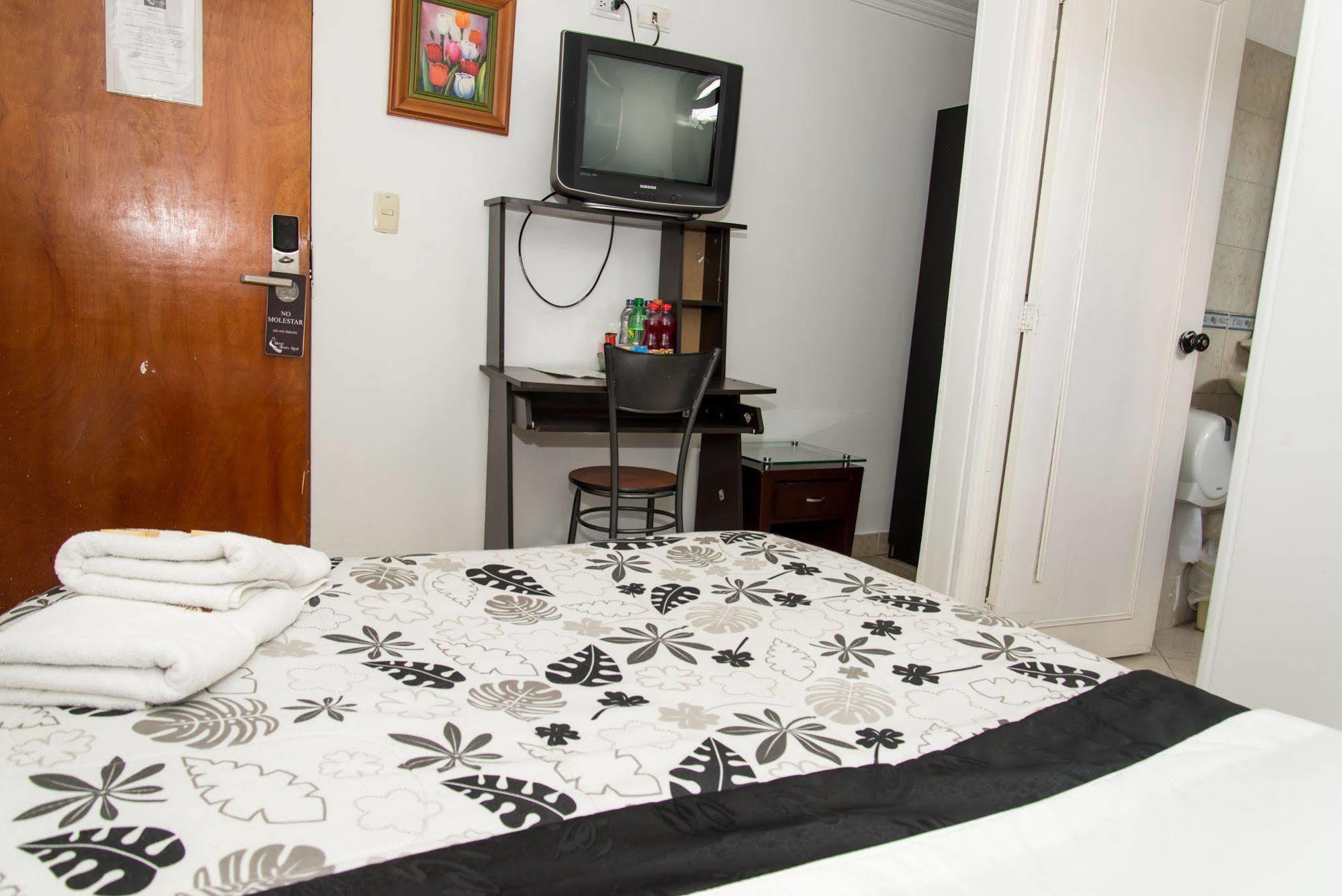 Hotel Fenix Real Bogotá Extérieur photo